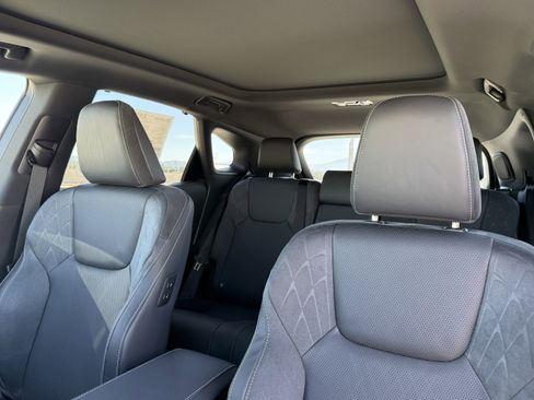 New 2026 Lexus RX 450h AWD image 18