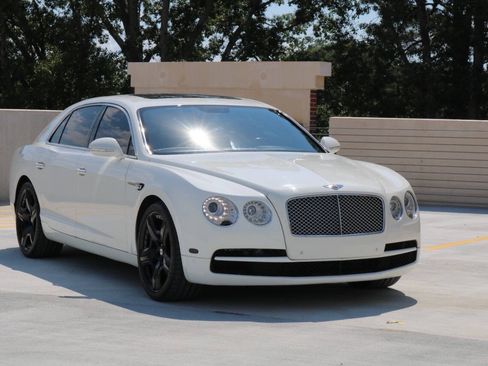 Used 2015 Bentley Flying Spur V8 AWD/4WD image 11