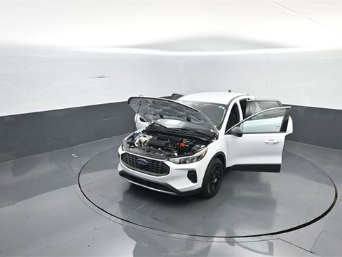 Certified 2024 Ford Escape Active image 33