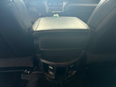 Used 2022 RAM 3500 Tradesman w/ Chrome Appearance Group AWD/4WD image 14