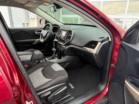 Used 2018 Jeep Cherokee Latitude image 19