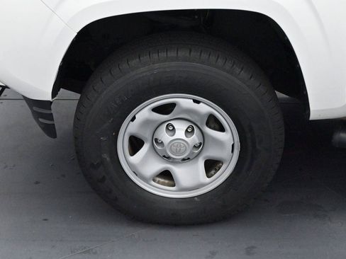Used 2023 Toyota Tacoma SR AWD/4WD image 29