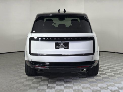 New 2026 Land Rover Range Rover SE image 4