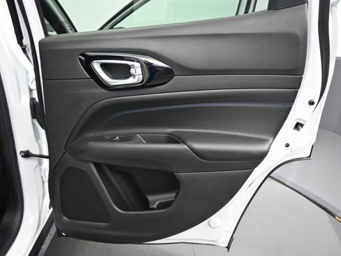 New 2026 Jeep Compass Limited image 16