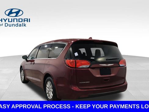Used 2020 Chrysler Voyager LX FWD image 5