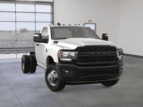 Used 2024 RAM 3500 Tradesman image 8