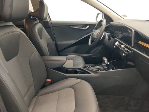 Used 2023 Kia Niro EX FWD image 21