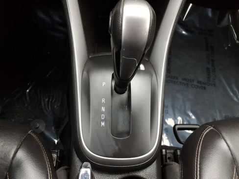 Used 2021 Chevrolet Trax LT w/ Premium Seat Package image 13