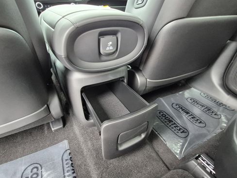 New 2026 Hyundai Palisade Calligraphy FWD image 16