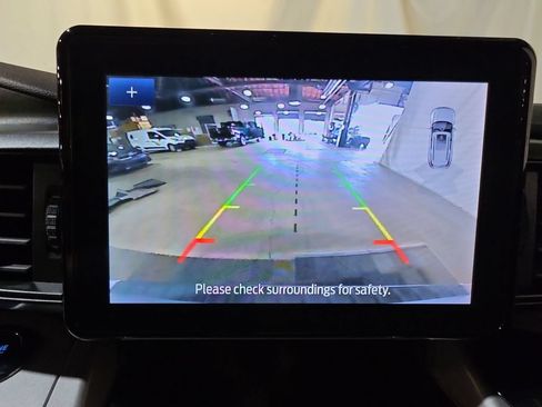 Used 2023 Ford Explorer XLT w/ Class IV Trailer Tow Package AWD/4WD image 22
