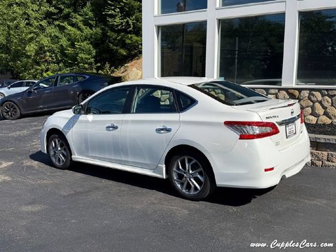 Used 2014 Nissan Sentra SR w/ SR Driver Package FWD image 2
