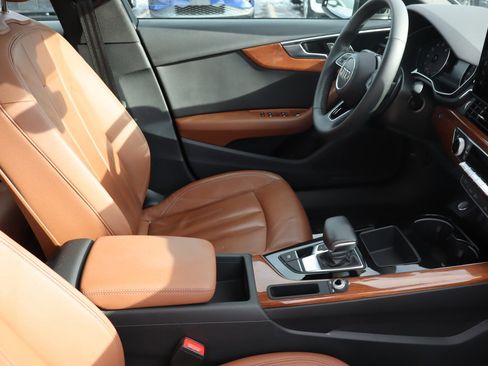 Used 2023 Audi A4 2.0T Premium w/ Convenience Package image 13