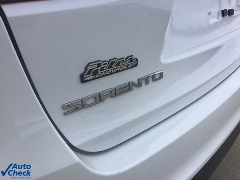 Used 2020 Kia Sorento LX image 42