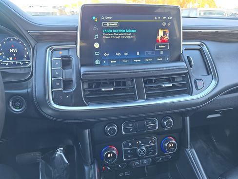 Used 2022 Chevrolet Tahoe Z71 w/ Luxury Package image 22