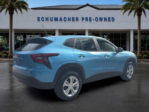 Used 2025 Chevrolet Trax LS FWD image 7