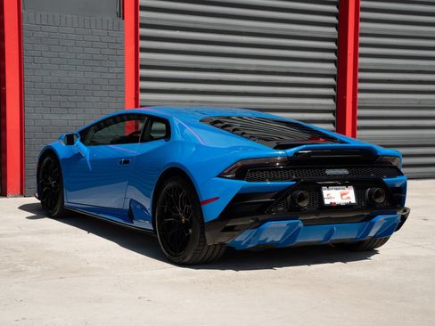 Used 2021 Lamborghini Huracan EVO RWD image 15