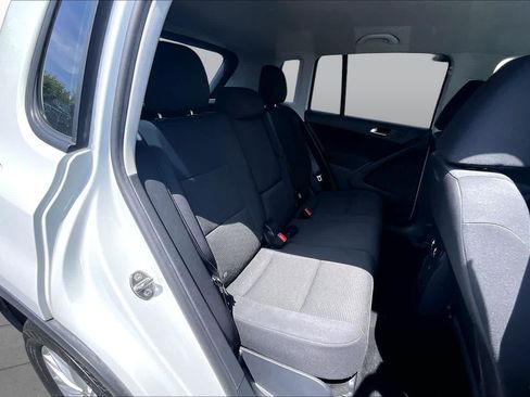 Used 2017 Volkswagen Tiguan Limited FWD image 20