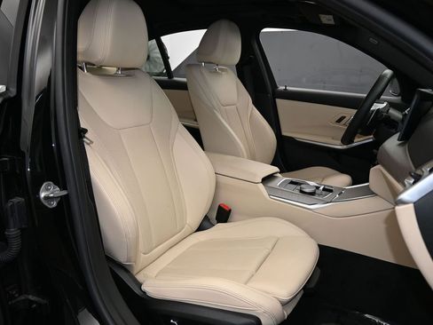 Used 2025 BMW 330i Sedan image 44