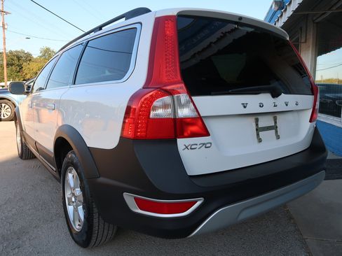 Used 2011 Volvo XC70 3.2 image 7