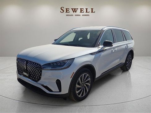 New 2026 Lincoln Aviator 2WD image 1