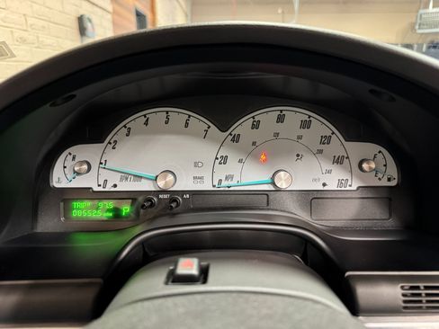 Used 2002 Ford Thunderbird image 60