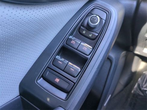 Used 2018 Subaru Crosstrek 2.0i Limited image 28