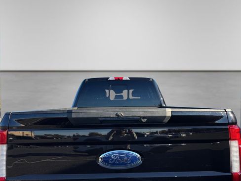 Used 2019 Ford F250 Lariat w/ Lariat Ultimate Package image 18