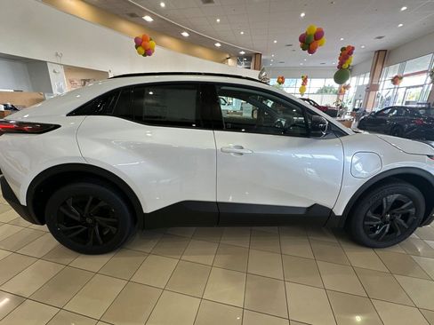 New 2026 Toyota C-HR AWD/4WD image 3