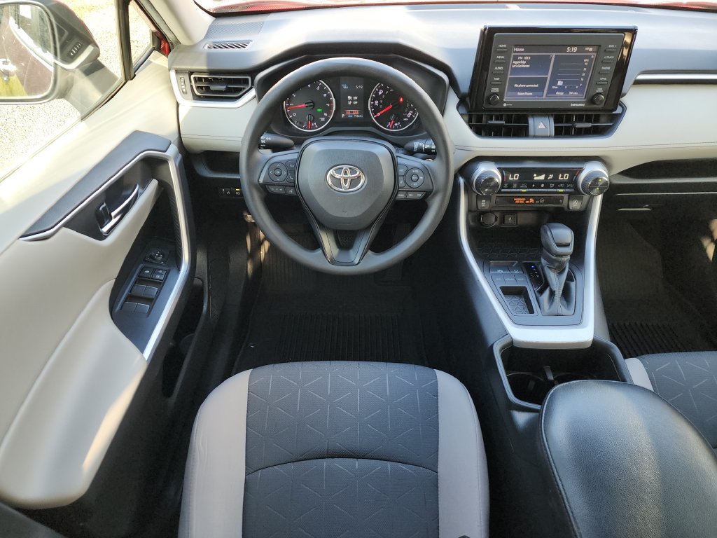 Used 2022 Toyota RAV4 XLE FWD image 18