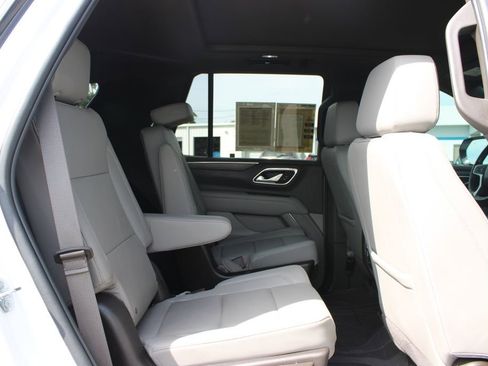 Used 2022 Chevrolet Tahoe LT w/ Luxury Package RWD image 37