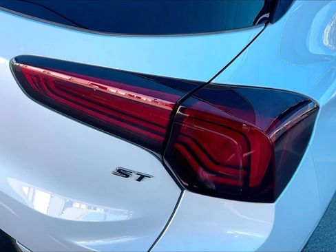 Certified 2024 Buick Encore GX Sport Touring w/ Black Roof Package image 28