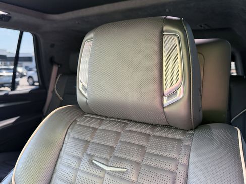 Used 2025 Cadillac Escalade Sport Platinum AWD/4WD image 16