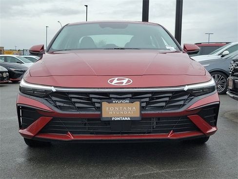 New 2025 Hyundai Elantra Limited image 27