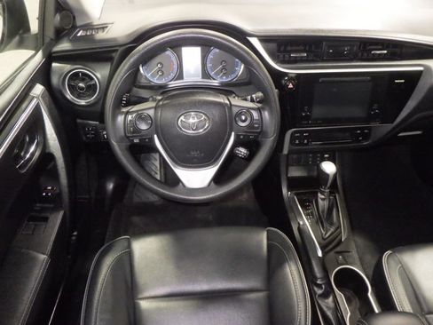Used 2017 Toyota Corolla XLE w/ Carpet Mat Package (TMS) FWD image 9
