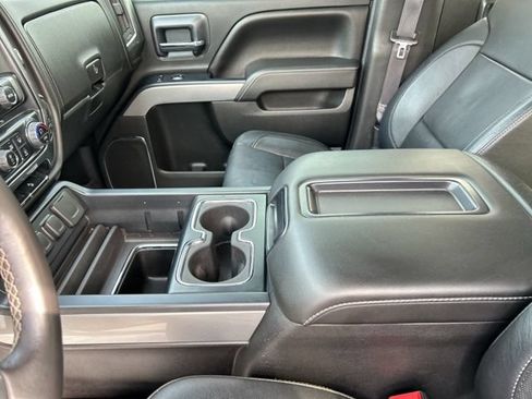 Used 2015 Chevrolet Silverado 1500 LTZ Z71 AWD/4WD image 32