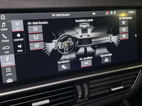 Certified 2021 Porsche Cayenne AWD/4WD image 33