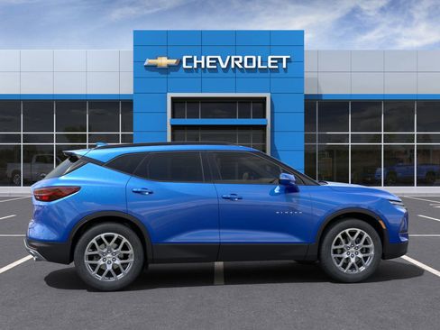 New 2025 Chevrolet Blazer LT w/ Sound & Technology Package image 5