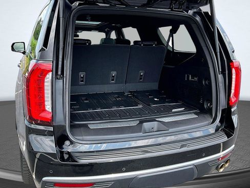 Used 2023 GMC Yukon XL Denali w/ LPO, Floor Liner Package AWD/4WD image 5