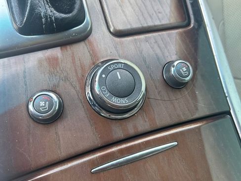 Used 2015 INFINITI Q70 L 3.7 w/ Deluxe Touring Package image 16