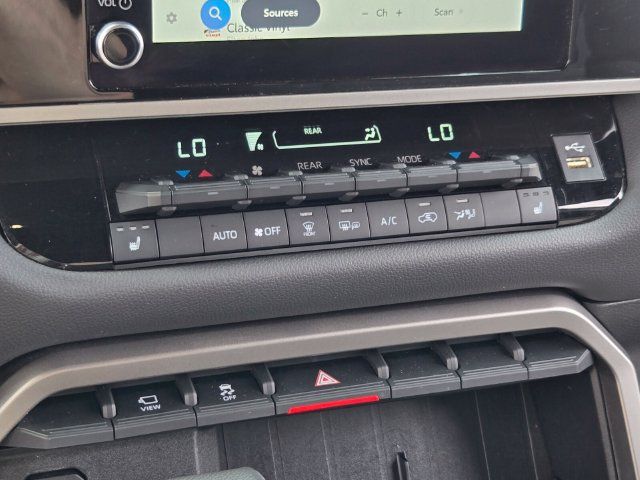 Used 2025 Toyota Sequoia SR5 AWD/4WD image 28