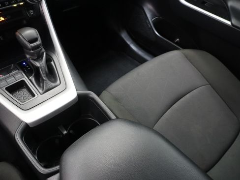 Used 2025 Toyota RAV4 XLE FWD image 17