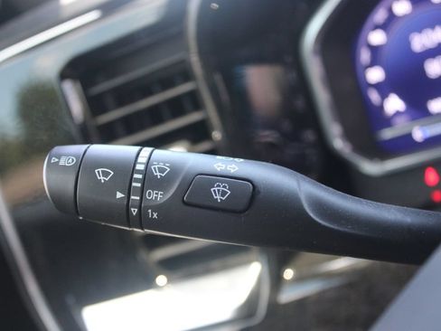 Used 2022 Chevrolet Silverado 1500 LT w/ Safety Package AWD/4WD image 27