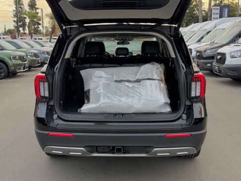 New 2026 Ford Explorer Active w/ Active Comfort Package RWD image 10