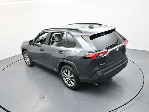Used 2020 Toyota RAV4 XLE Premium image 23