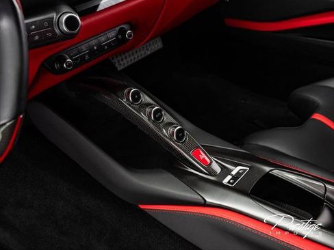 Used 2020 Ferrari 812 Superfast RWD image 29