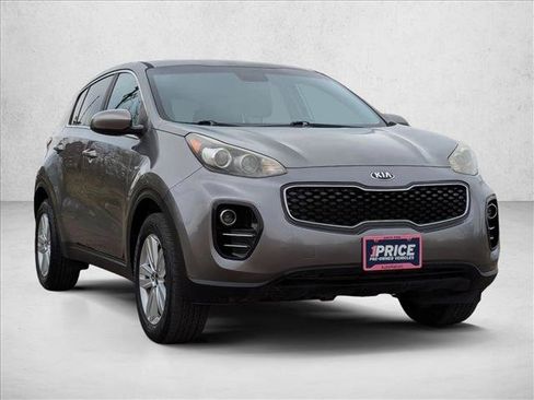 Used 2017 Kia Sportage LX AWD/4WD image 3