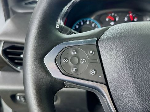 Used 2023 Chevrolet Traverse RS FWD image 23
