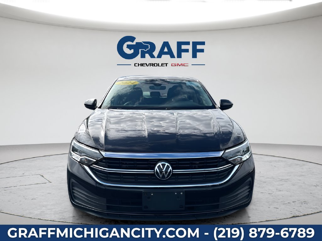 Used 2024 Volkswagen Jetta SE FWD image 8