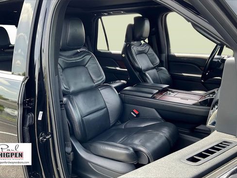 Used 2022 Lincoln Navigator Reserve image 7