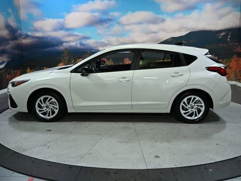 Used 2024 Subaru Impreza 2.0i image 5